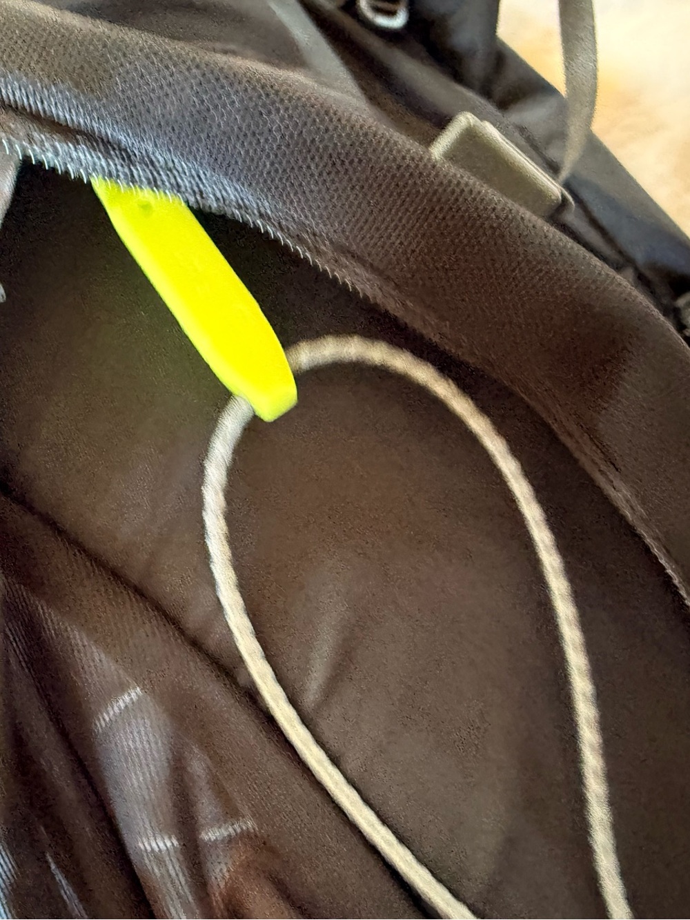 Lululemon All Sport Backpack 28L Black Hiking Daypack Hydration EUC, unisex - Picture 10 of 10